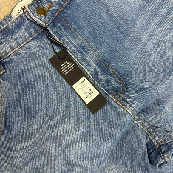 Fashion Nova Say Something Loose Jean - Medium Wash Size 15 Women’s - Picture 4 of 6